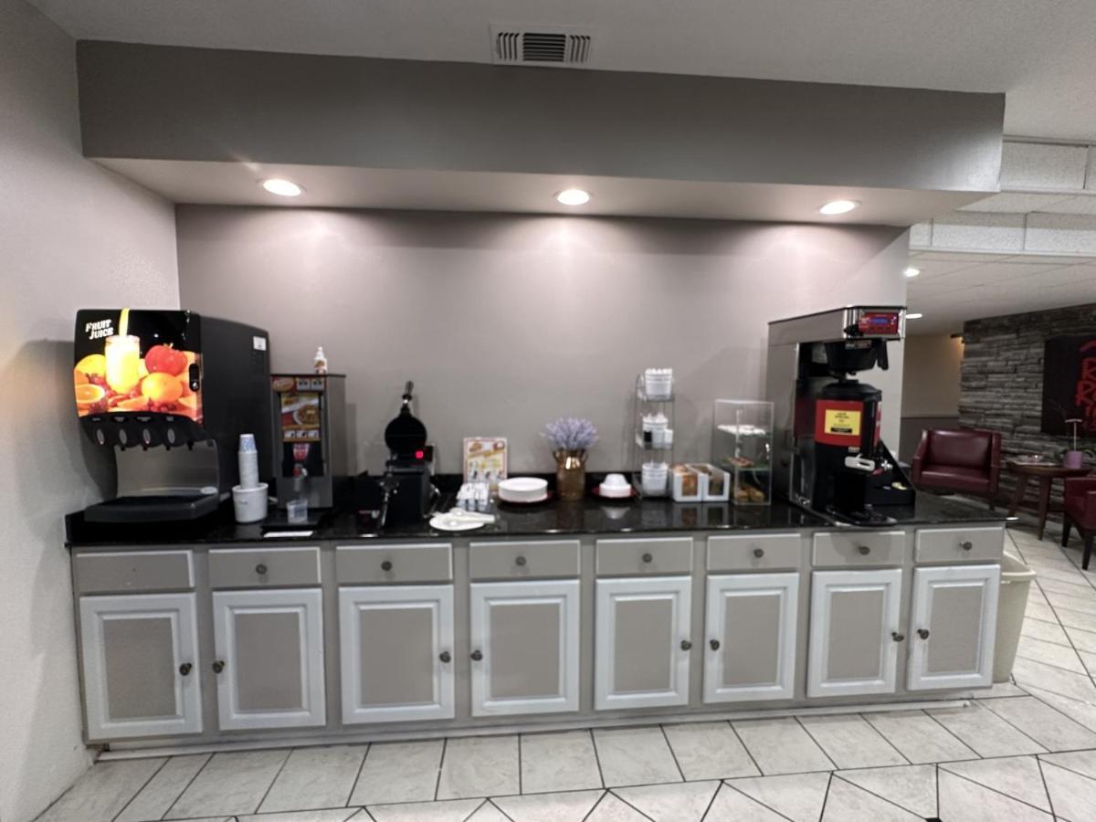 Red Roof Inn & Suites Biloxi - Ocean Springs Extérieur photo